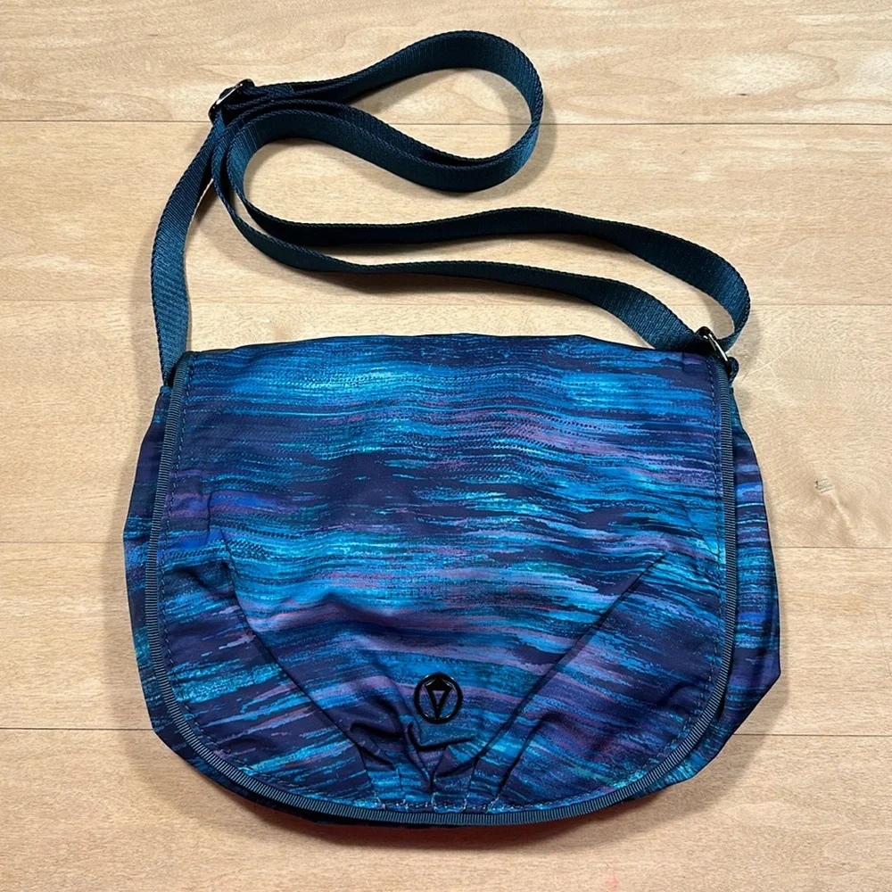 Ivivva by Lululemon Endless Play Bag